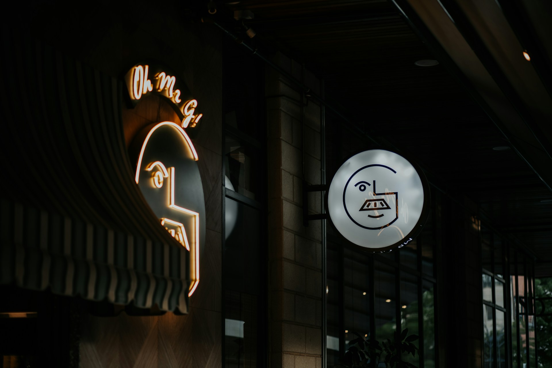 Visually Identity and Branding for UK Restaurant